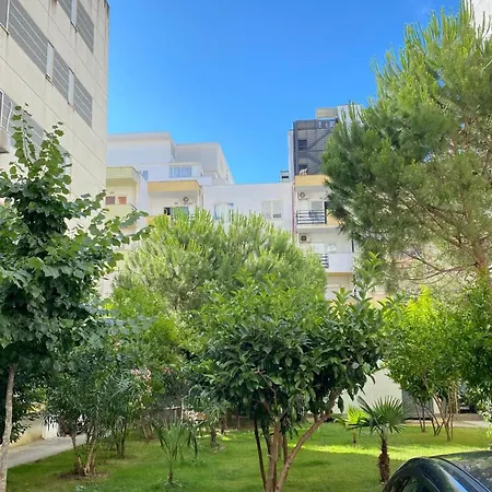 Ina Apartment